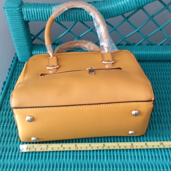 🆕 Ladies Yellow Embroidered Purse - Picture 7 of 10